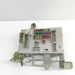 8273060130 Fuse box control unit Toyota Land Cruiser (J120) 2003