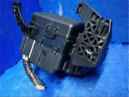 243824A00J блок запобіжників до Nissan Roox