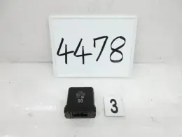 89111B1040 блок управления Toyota