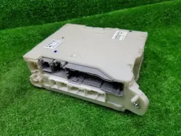8273028321 Toyota Voxy fuse control box