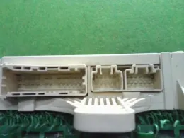 8273030070 Toyota Crown fuse control box