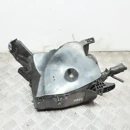 8211105J12 блок запобіжників Toyota Avensis T270 2011