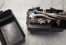 8267005040 Fuse box control unit Toyota Carina T190 1992