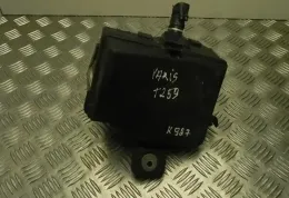 8266252800 блок предохранителей Toyota Yaris 2014