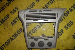 13250618 блок управления климат-контроля Opel Astra H 2008