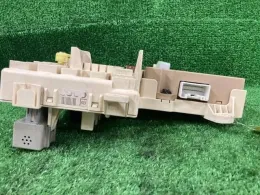 8273153011 Toyota Altezza fuse control box