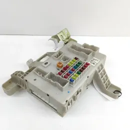 8273060130 блок запобіжників Toyota Land Cruiser (J120) 2003