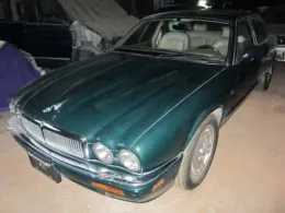 LNA2800KA блок предохранителей Jaguar