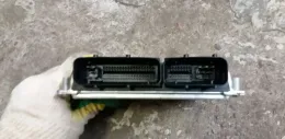 Блок управління ECU 8E0909518A audi a4 b6 ecu avj 1.8t 0261206870