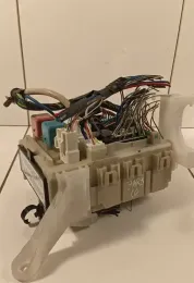 8273002C90 Fuse box control unit Toyota Auris 150 2008