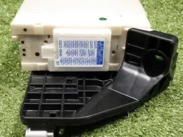 8273058061 Toyota Vellfire fuse control box