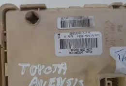 8264105060A Fuse box control unit Toyota Avensis T250 2008