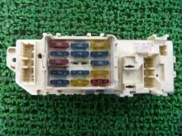 F10066730A блок предохранителей Mazda Rx-7