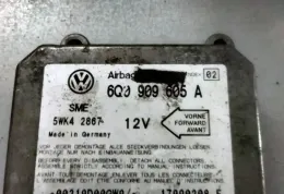 17990208F блок управления двигателем Volkswagen Golf IV 2000