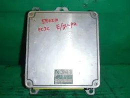 0797001840 блок управления двигателем Mazda