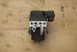 Блок ABS Lexus RX330 RX350 MCU30 GSU31