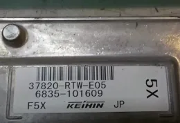 6835101609 блок управління ECU Honda CR-Z 2011