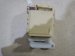 8273058012 Toyota Alphard fuse control box