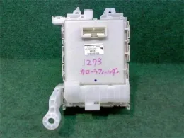 8273012A90 блок запобіжників до Toyota Corolla, fielder
