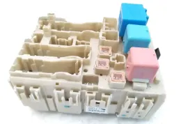 8273042400 Fuse box control unit Toyota RAV 4 (XA30) 2011