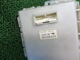 8273052560 блок запобіжників до Toyota Vitz