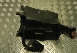 8211105J11 блок запобіжників Toyota Avensis T270 2011