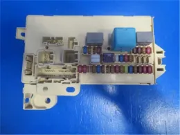 82600B2450 блок предохранителей Subaru Stella