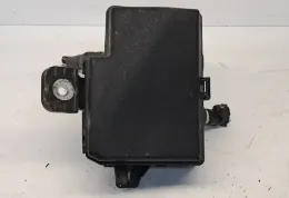 821150DQ50C Fuse box control unit Toyota Yaris 2017