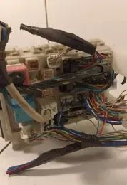 8273002C90 Fuse box control unit Toyota Auris 150 2008