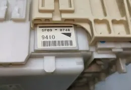 5F090748 блок запобіжників Toyota Yaris 2006