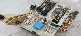 604070195 блок запобіжників Toyota Yaris 2007