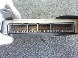 8966128400 блок управления двигателем Toyota Estima