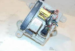 8273128040 Fuse box control unit Toyota Previa (XR30 XR40) II 2005