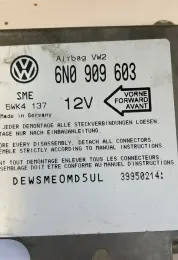 39950214 блок управления AirBag (SRS) Volkswagen PASSAT B7 2012