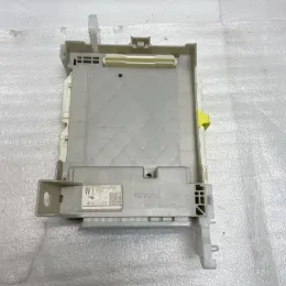 B273052P40 блок запобіжників до Toyota