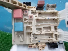 8273052F50 блок запобіжників до Toyota