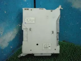 8373022161 блок запобіжників до Toyota