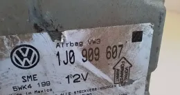 869A0307 блок управления AirBag (SRS) Volkswagen PASSAT B5 1999
