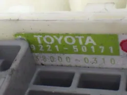 8273050181 блок запобіжників до Toyota Ls