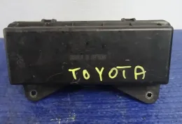 8267228070 Fuse box control unit Toyota Previa (XR30 XR40) II 2005