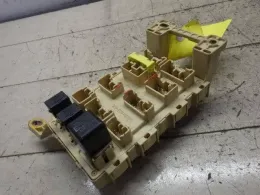 8273048040 Toyota Kluger fuse control box