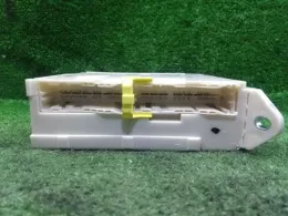 8267258040 блок запобіжників до Toyota Alphard