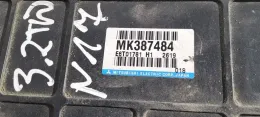 E6T01781 блок управління ECU Mitsubishi Pajero 2002