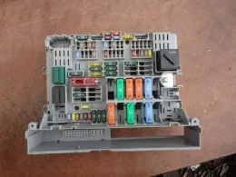 690662405 блок предохранителей Bmw 3, series