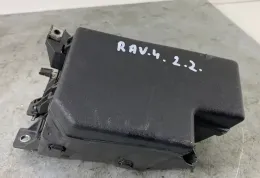8266242180 блок предохранителей Toyota RAV 4 (XA30) 2008