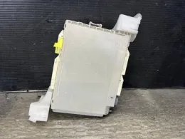 8922158110 блок предохранителей Toyota Vellfire