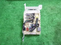 8273058022 Toyota Alphard fuse control box