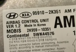 5WK44576 блок управления AirBag (SRS) KIA Soul 2012