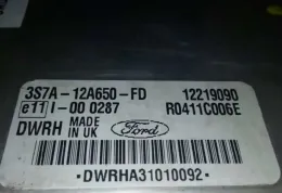 R0411C006E блок управления ECU Ford Mondeo Mk III 2000