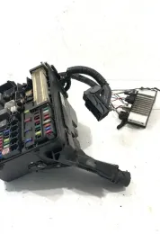 8211105S80 блок предохранителей Toyota Avensis T270 2014